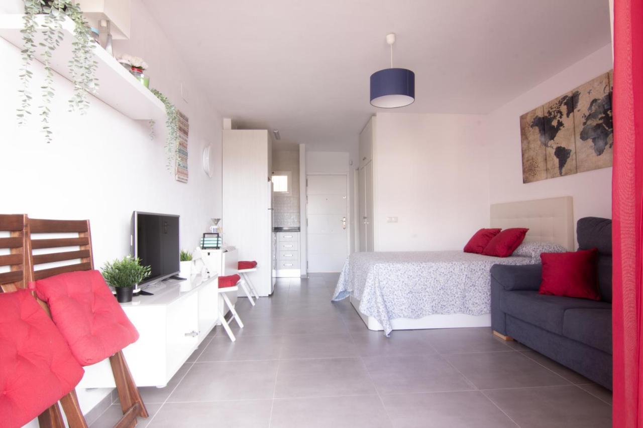 Benalmadena Estudio Jjupiter 250 M Del Mar Con Vistas Al Mar Piscinas Kültér fotó